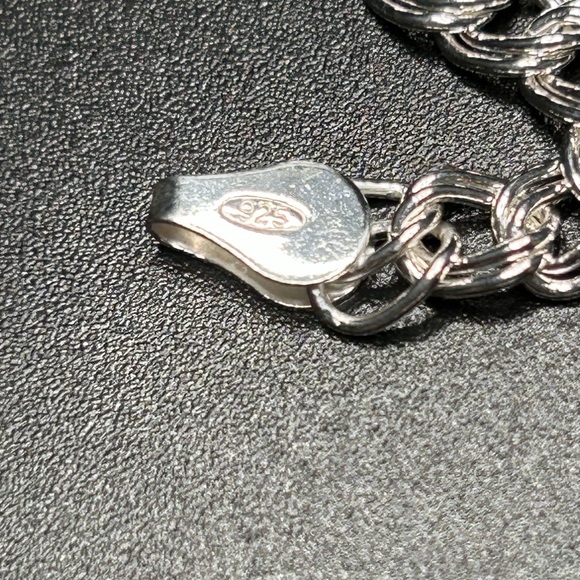 NEW - Silver Double Link Charm Bracelet, 8” Long - Picture 4 of 4